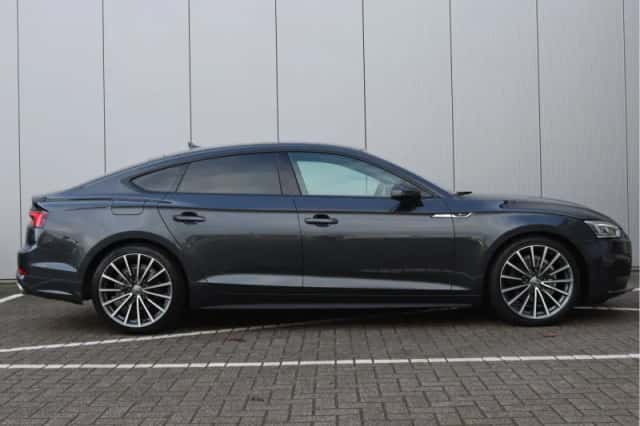 Audi A5 (2019) thumbnail 16