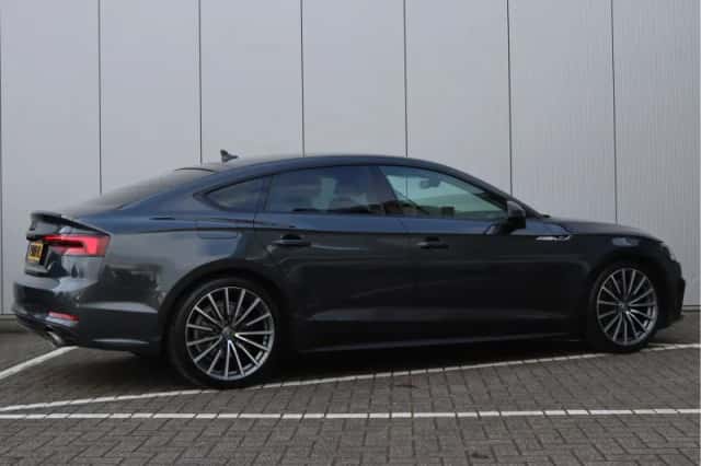 Audi A5 (2019) thumbnail 5