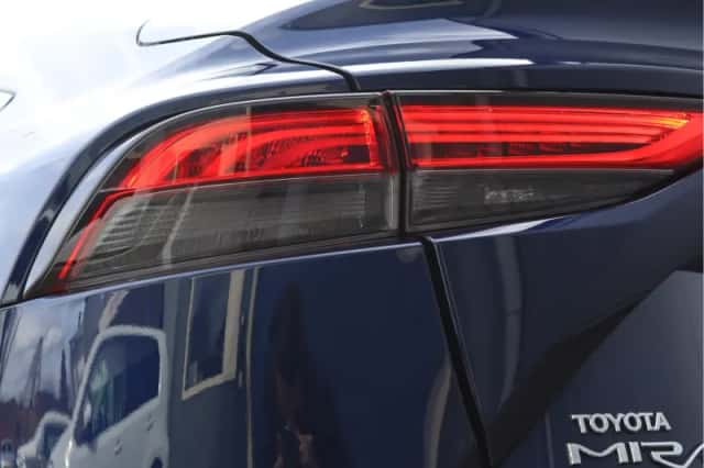 Toyota Mirai (2021) thumbnail 14