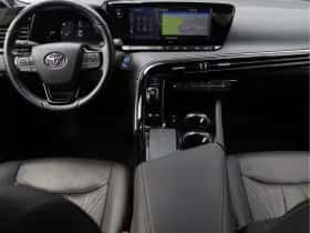 Toyota Mirai (2021) thumbnail 3