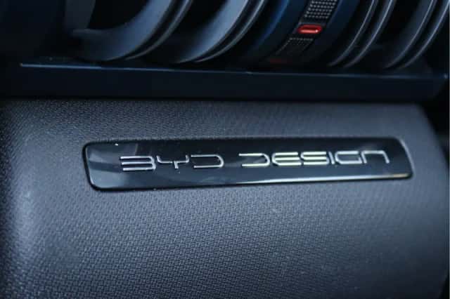 BYD Atto 3 (2022) thumbnail 59