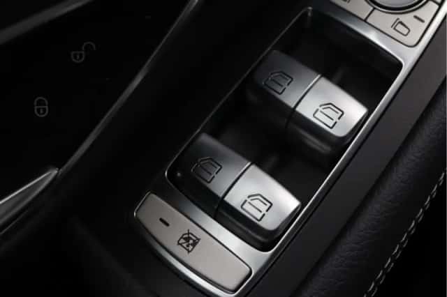 Mercedes-Benz GLC-Klasse (2017) thumbnail 27