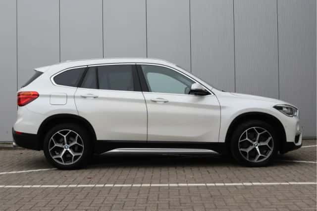 BMW X1 (2018) thumbnail 15