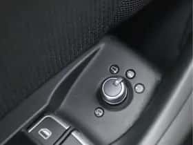 Audi Q3 (2017) thumbnail 27
