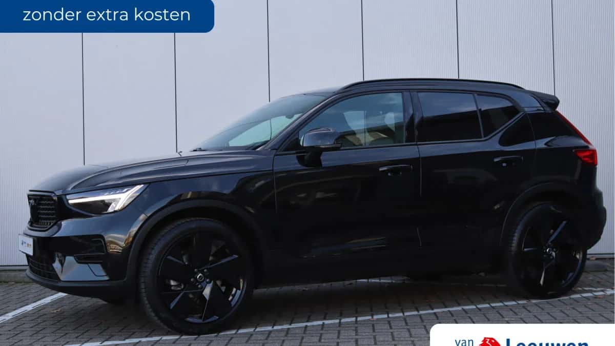 Volvo XC40 (2022) — foto 1
