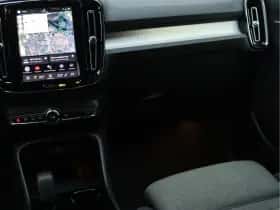 Volvo XC40 (2022) thumbnail 23