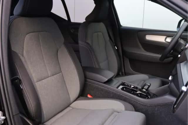 Volvo XC40 (2022) thumbnail 24