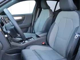 Volvo XC40 (2022) thumbnail 4