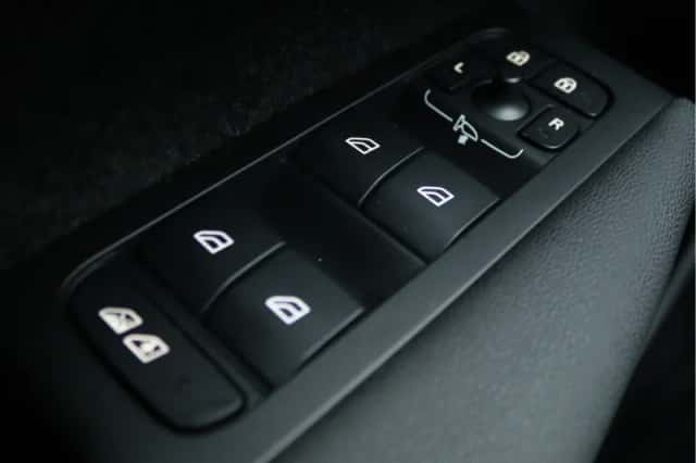 Volvo XC40 (2022) thumbnail 32