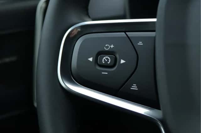 Volvo XC40 (2022) thumbnail 37