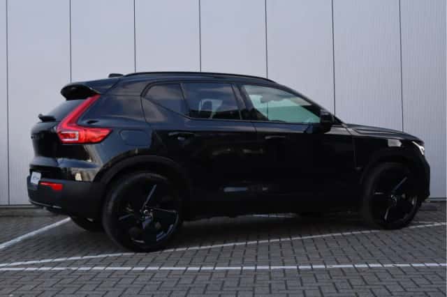 Volvo XC40 (2022) thumbnail 5