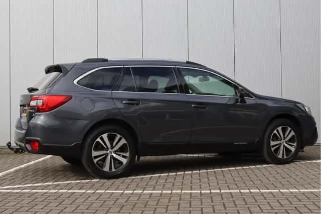 Subaru Outback (2018) thumbnail 5
