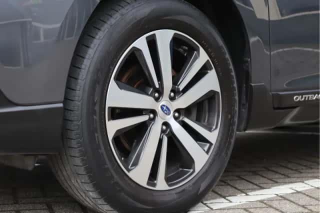 Subaru Outback (2018) thumbnail 10