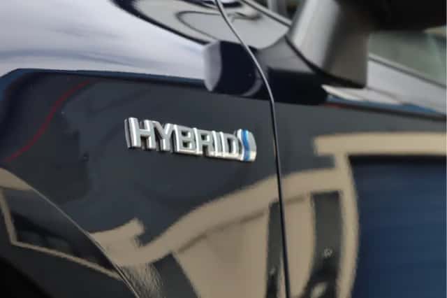 Suzuki Swace (2021) thumbnail 11