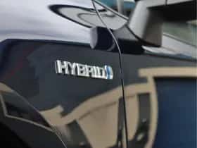 Suzuki Swace (2021) thumbnail 11
