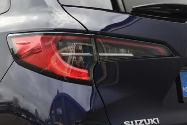 Suzuki Swace (2021) thumbnail 14