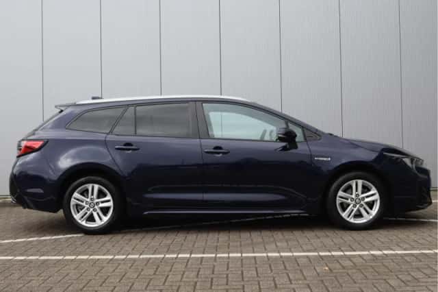 Suzuki Swace (2021) thumbnail 16