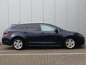 Suzuki Swace (2021) thumbnail 16