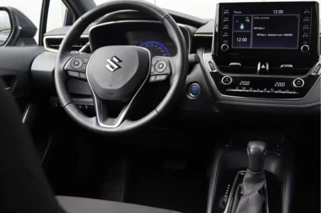Suzuki Swace (2021) thumbnail 17