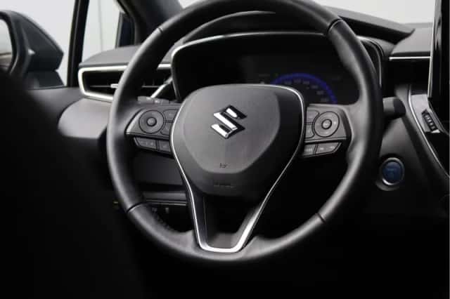 Suzuki Swace (2021) thumbnail 18