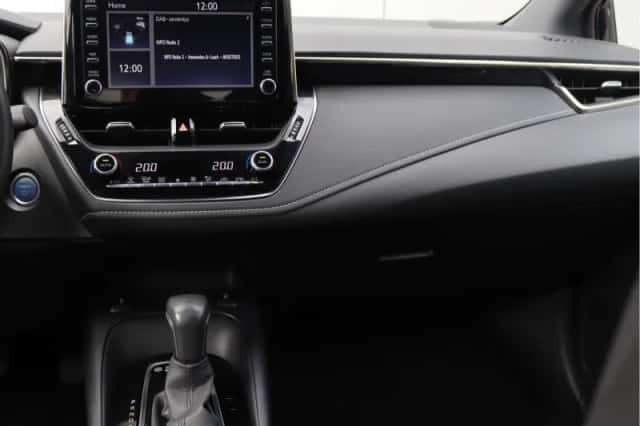 Suzuki Swace (2021) thumbnail 19
