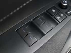 Suzuki Swace (2021) thumbnail 25