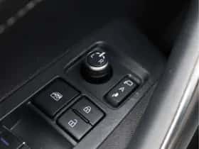 Suzuki Swace (2021) thumbnail 26