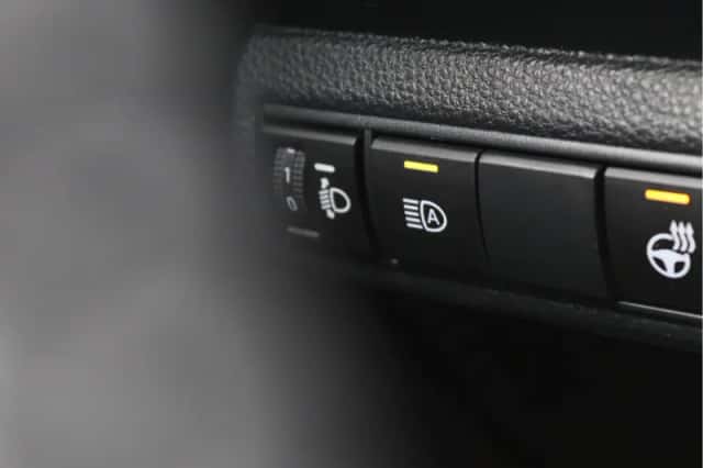 Suzuki Swace (2021) thumbnail 27