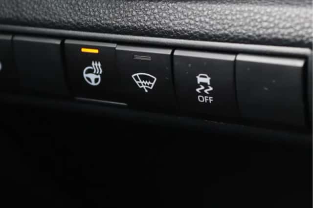 Suzuki Swace (2021) thumbnail 29
