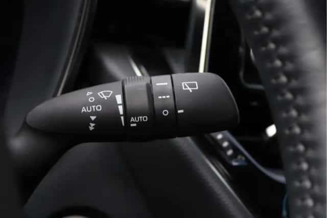 Suzuki Swace (2021) thumbnail 31