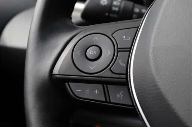 Suzuki Swace (2021) thumbnail 32
