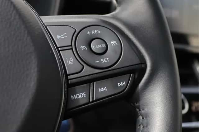 Suzuki Swace (2021) thumbnail 33