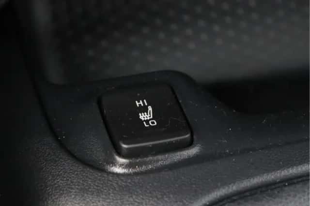 Suzuki Swace (2021) thumbnail 48
