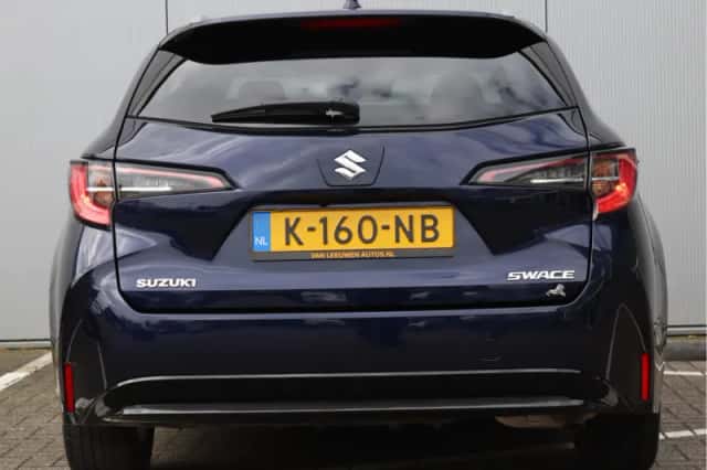 Suzuki Swace (2021) thumbnail 7