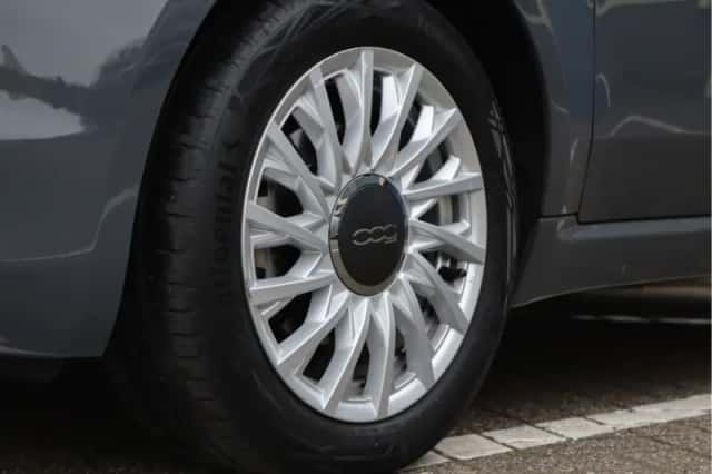 Fiat 500 (2021) thumbnail 12