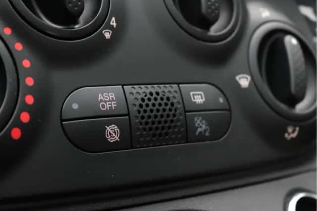 Fiat 500 (2021) thumbnail 49