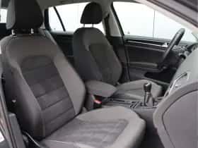 Volkswagen Golf (2017) thumbnail 15