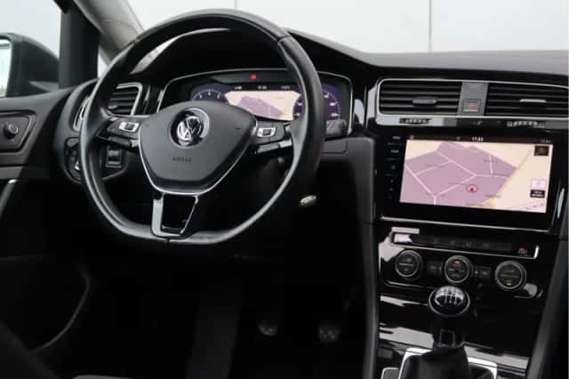 Volkswagen Golf (2017) thumbnail 20