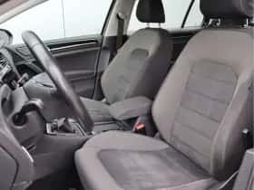 Volkswagen Golf (2017) thumbnail 4
