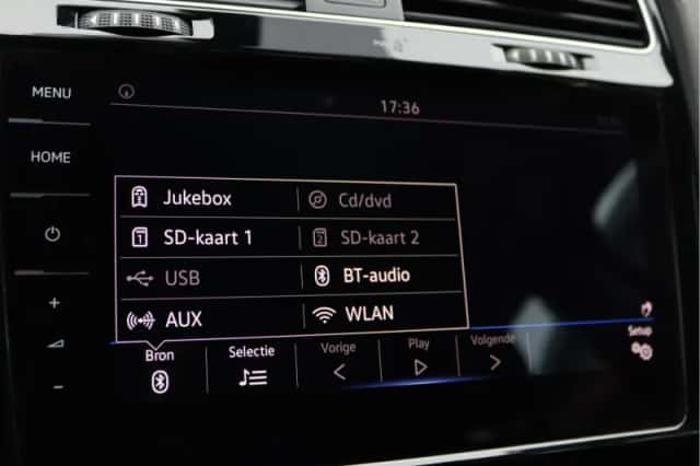 Volkswagen Golf (2017) thumbnail 39