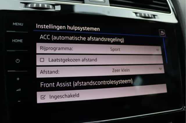 Volkswagen Golf (2017) thumbnail 45