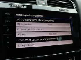 Volkswagen Golf (2017) thumbnail 45
