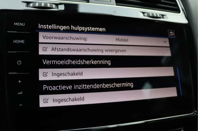 Volkswagen Golf (2017) thumbnail 46