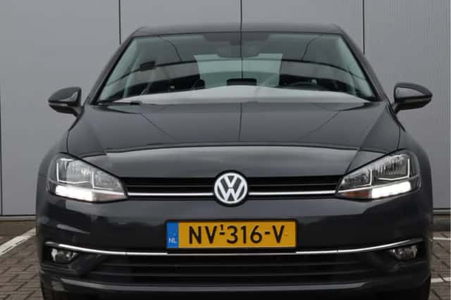 Volkswagen Golf (2017) thumbnail 6