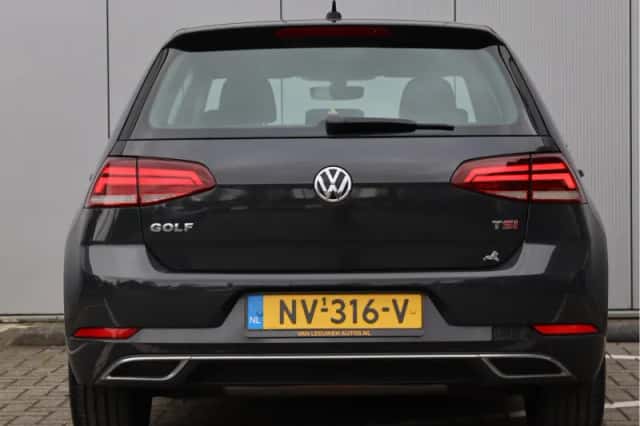 Volkswagen Golf (2017) thumbnail 7