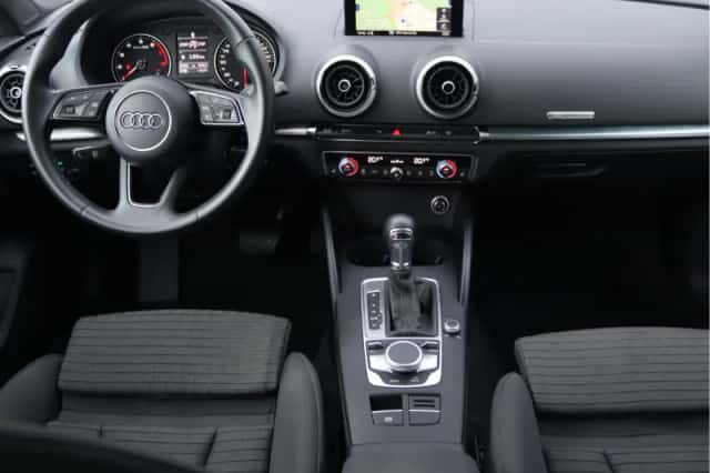 Audi A3 (2018) thumbnail 3