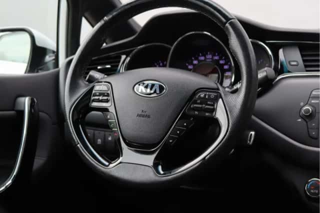 Kia Cee'd (2017) thumbnail 20