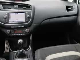 Kia Cee'd (2017) thumbnail 21