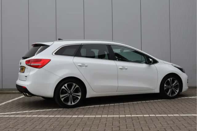 Kia Cee'd (2017) thumbnail 5