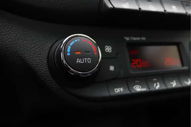 Kia Cee'd (2017) thumbnail 47